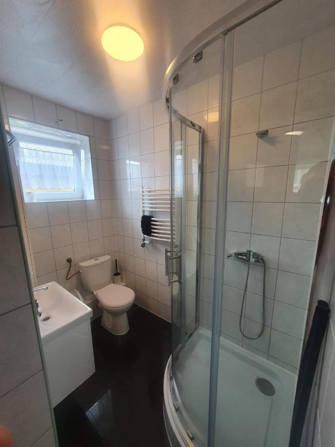 Pokoje Goscinne U Joli Władysławowo Exterior foto